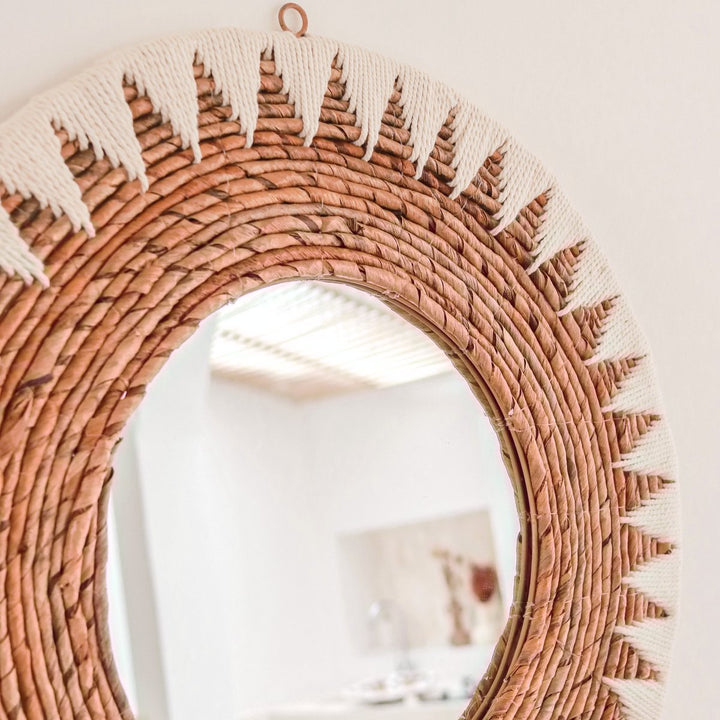 Runder Wandspiegel „Awan“ (Ø 58 cm) – Gewebte Boho-Dekoration