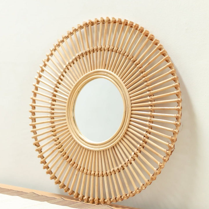 Runder Rattanspiegel „Bumi“ (Ø 58 cm) – Handgefertigte Boho-Dekoration