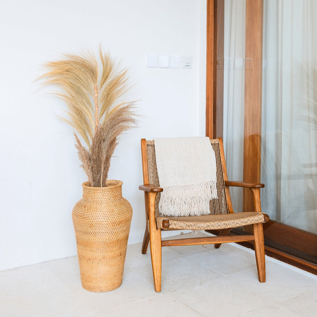 Große Boho-Dekovase Kidung – Rattan-Bodenvase für Trockenblumen (Ø 30 cm)